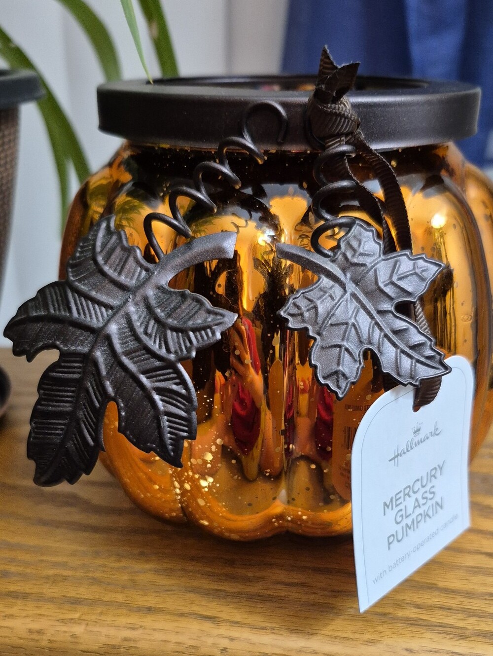 Hallmark Glass Pumpkin Candle Holder with Battery Operated Candle. NEW WITH TAGS - Picture 5 of 6